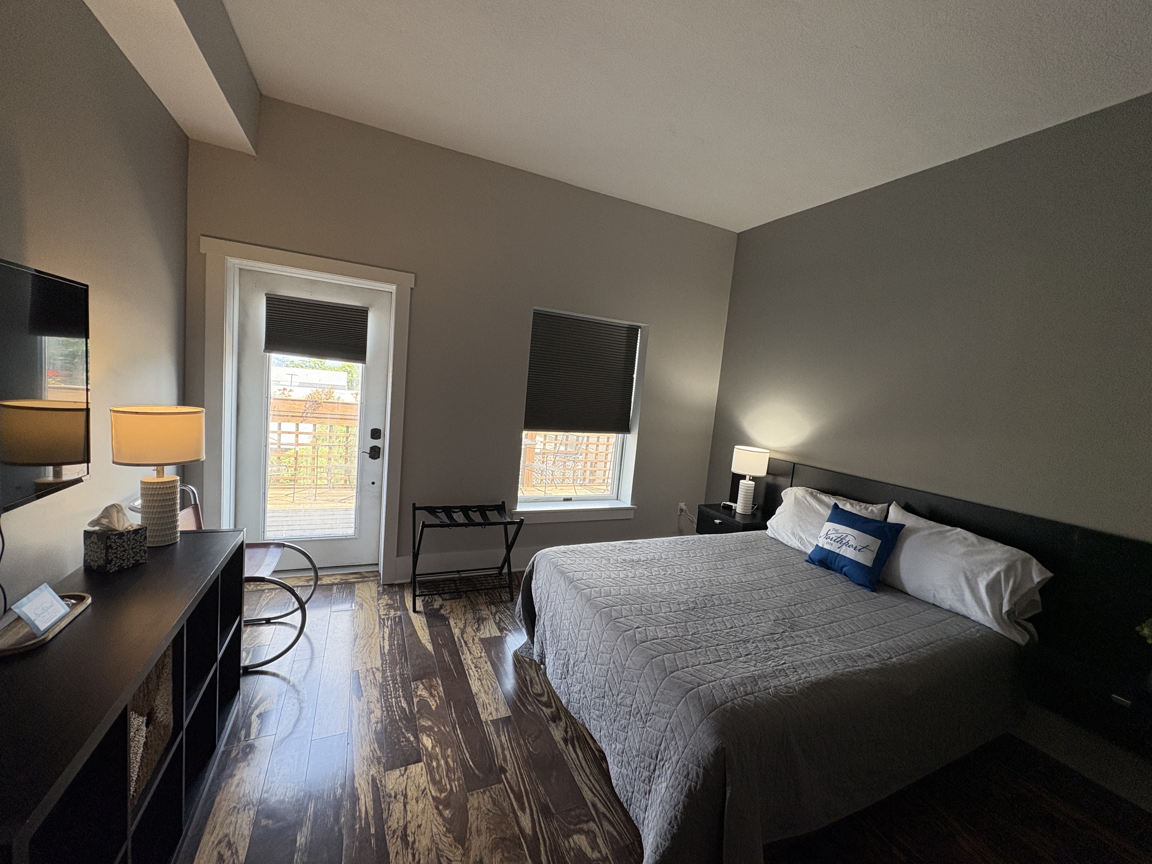 Room 5 &ndash; Main view